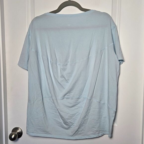 Lululemon Back in Action Short Sleeve Shirt - 6/8 Powder Blue - Picture 4 of 5